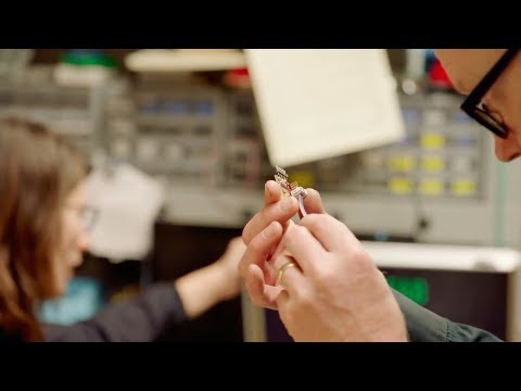 Adam Savage's Maker Tour: MIT's Center for Bits and Atoms (Part 3) - UCiDJtJKMICpb9B1qf7qjEOA