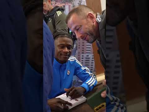 🫶 Signing session in Girona! #GironaRealMadrid #RealMadrid