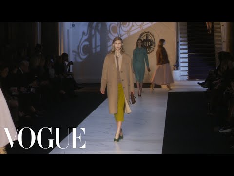 Rochas Ready to Wear Fall 2013 Vogue Fashion Week Runway Show - UCRXiA3h1no_PFkb1JCP0yMA