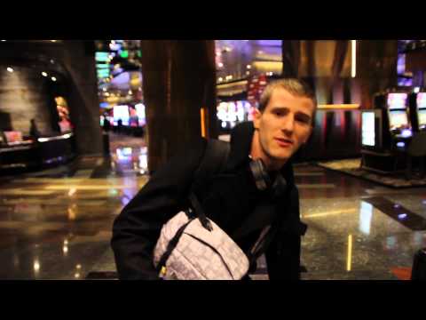 CES 2013 Blog Day 1 - Linus Tech Tips - UCXuqSBlHAE6Xw-yeJA0Tunw