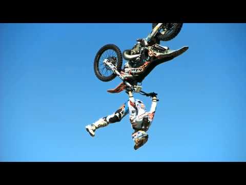 Slow Motion "Shaolin Backflip" - Levi Sherwood - Red Bull Moments 2013 - UCblfuW_4rakIf2h6aqANefA