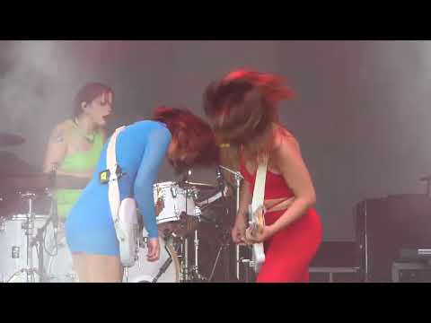 The Beaches - Back of My Heart @ Rock the Park in London