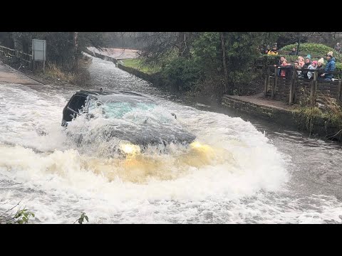 GŁĘBOKA WODA: Tesla vs Auta spalinowe