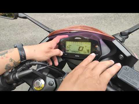 Jak przywrócić wskaźnik zmiany oleju w Suzuki Gixxer 150?