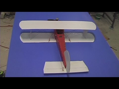 Build video: The $10 RC nitro plane made from coreflute (part 2 of 3) - UCQ2sg7vS7JkxKwtZuFZzn-g