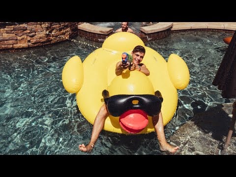 The Martin Garrix Show: S2.E6 Palm Springs - UC5H_KXkPbEsGs0tFt8R35mA