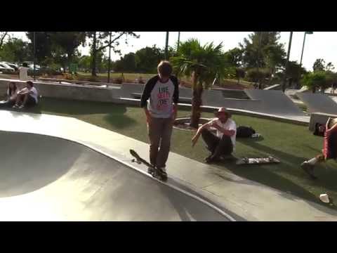 AARON VS UNKNOWN B O W L - UC9PgszLOAWhQC6orYejcJlw