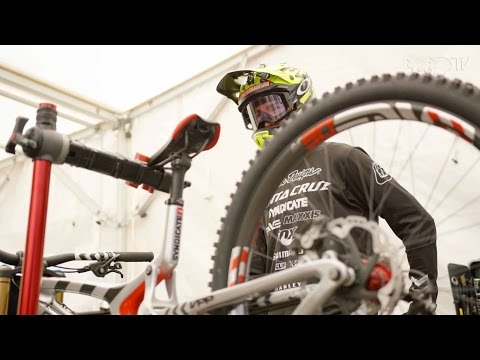 Testing 29" VS 27.5" Downhill MTB Wheels | UCI MTB World Cup: Lourdes Practice Day - UCblfuW_4rakIf2h6aqANefA