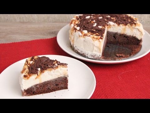 Snickers Ice Cream Cake | Episode 1083 - UCNbngWUqL2eqRw12yAwcICg