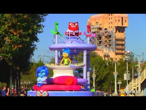 (HD) Talking Animatronics Disney "Inside Out" Parade Float - 5 Emotions Characters - UCbDGvfJHf0r_WjS9voB8POA