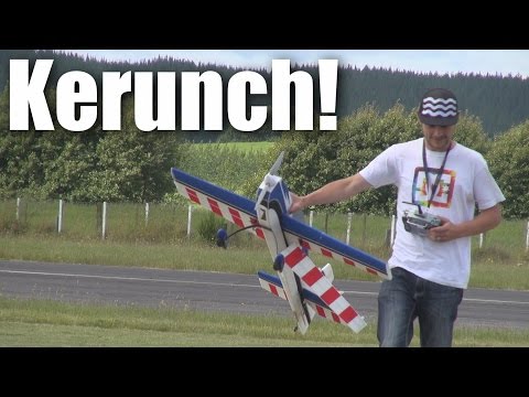 Two RC plane crashes and a whole lot of fun - UCQ2sg7vS7JkxKwtZuFZzn-g