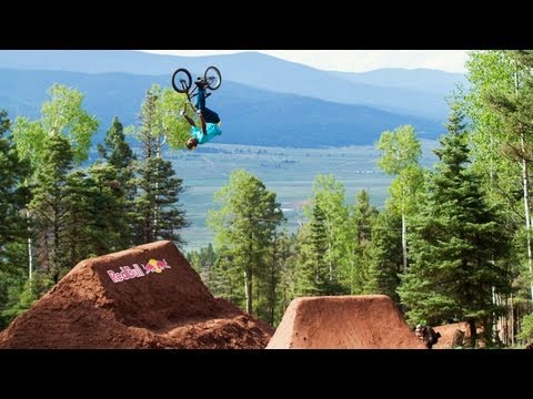 Top BMX dirt jump highlights from Red Bull Dreamline 2013 - UCblfuW_4rakIf2h6aqANefA