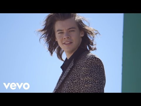 One Direction - Steal My Girl (Behind The Scenes) - UCbW18JZRgko_mOGm5er8Yzg