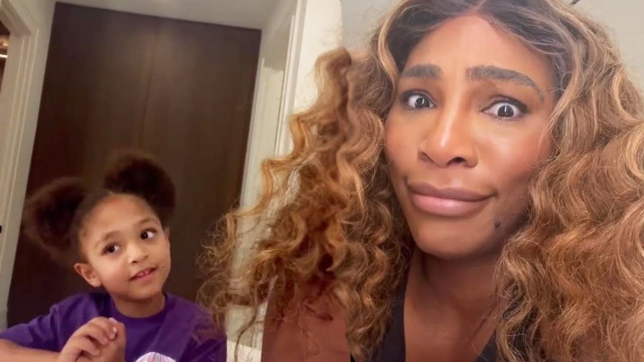 Serena Williams’ Daughter CONFUSED by a TAMPON!