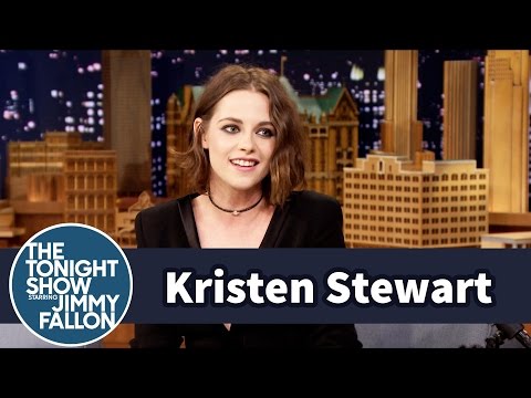 Kristen Stewart Really Does Smile a Lot - UC8-Th83bH_thdKZDJCrn88g