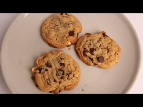 Chunky Chocolate Peanut Butter Cookies Recipe - Laura Vitale - Laura in the Kitchen Episode 335 - UCNbngWUqL2eqRw12yAwcICg