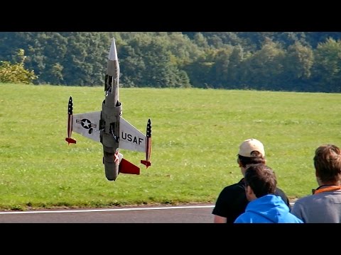 F-104 G STARFIGHTER RC JET CRASH !!! RC SCALE MODEL EDF JET VERY HARD LANDING / Jetpower Messe 2015 - UCH6AYUbtonG7OTskda1_slQ