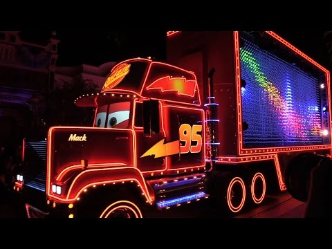 FULL Paint the Night parade debut at Disneyland for 60th anniversary - UCYdNtGaJkrtn04tmsmRrWlw