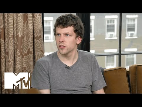 Jesse Eisenberg Reveals How His Lex Luthor Is Completely New | MTV News - UCxAICW_LdkfFYwTqTHHE0vg