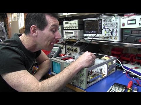 Tektronix 2225 Oscilloscope Teardown and Calibration - EEVblog #208 - UC2DjFE7Xf11URZqWBigcVOQ