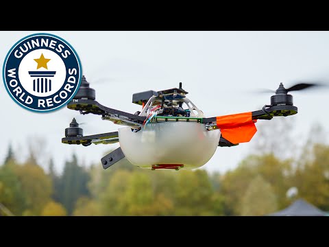 100 Drone ile Gerçekleştirilen Muhteşem Hologram