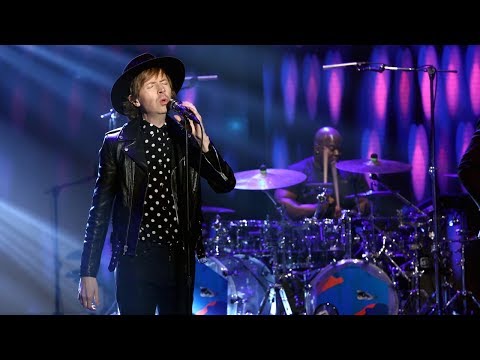 Beck Performs 'Up All Night' - UCp0hYYBW6IMayGgR-WeoCvQ