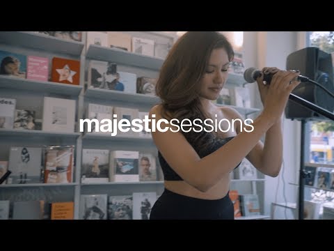 Flores - Undercover (prod. Maths Time Joy) | Majestic Sessions - UCXIyz409s7bNWVcM-vjfdVA