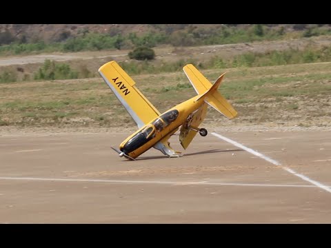 ESM T 28 Flight and Crash Landing -- Warbirds & Classics 2016 - UC5q8ss88jxwMlHf_A-XZGlA