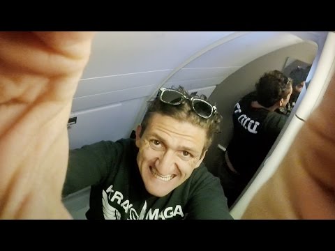 CAMERA IN AN AIRPLANE BATHROOM - UCtinbF-Q-fVthA0qrFQTgXQ