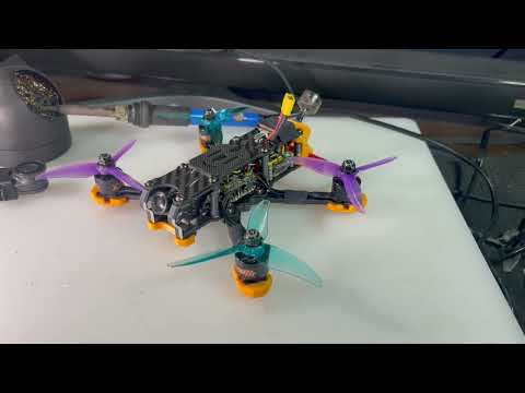 AxisFlying Manta 3.5” Freestyle Quadcopter Frame Review Part 1-Hate It? - UCv7tomgISgqtnWLzzJ-mjWw
