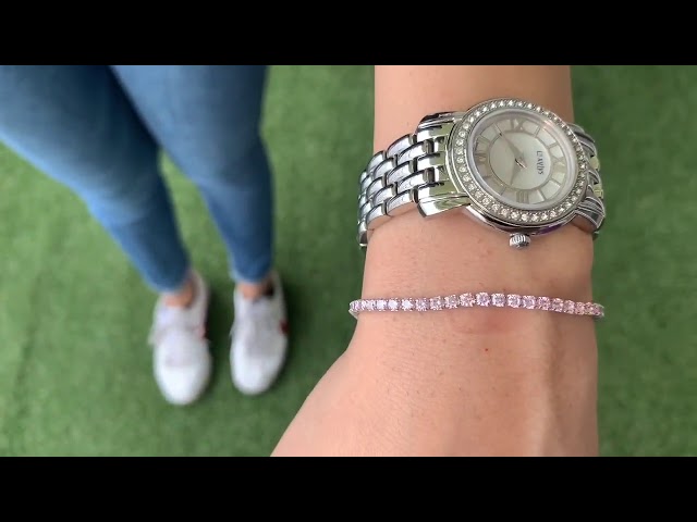 How To Wear A Tennis Bracelet With A Watch?