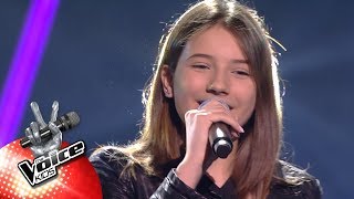 Evi - 'Yours' | Blind Auditions | The Voice Kids | VTM