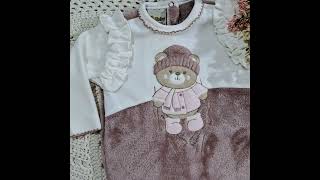 Macacâo Bebê Menina em Fleece na cor rosê