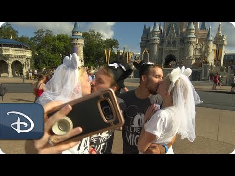 Identical Twin Couples Honeymoon at Walt Disney World - UC1xwwLwm6WSMbUn_Tp597hQ