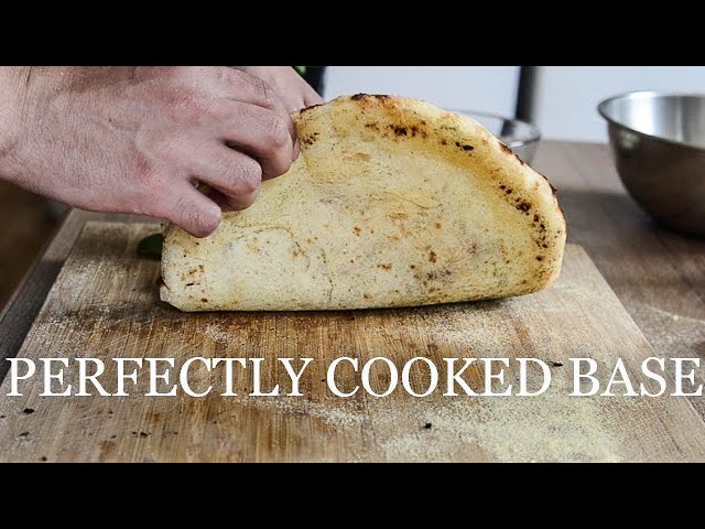 What Causes a Burnt Pizza Bottom – and How to Fix It