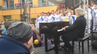 Benny Andersson - Thank You For The Music (with the ABBA Museum Choir)