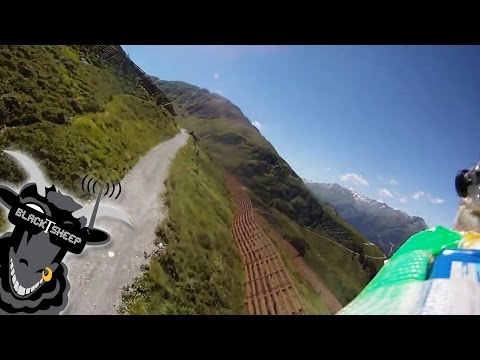 FPV Meeting in the Alps, HD formation flight - UCAMZOHjmiInGYjOplGhU38g