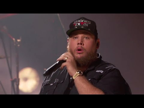 Luke Combs performs "Cold As You" at CMA Awards 2020