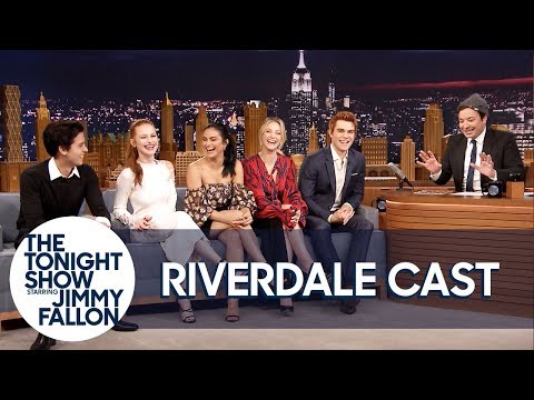 The Cast of Riverdale Gives Jimmy Fallon His Own Jughead Crown - UCSXK6dmhFusgBb1jDrj7Q-w