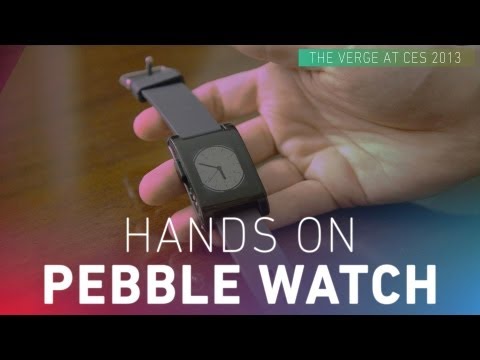 Pebble smartwatch hands-on video - UCddiUEpeqJcYeBxX1IVBKvQ