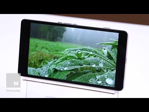 Microsoft's Lumia 950 XL Hands-on Demo | Mashable - UCL8Nxsa1LB9DrMTHtt3IKiw