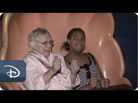 'The Little Mermaid' Star Pat Carroll Goes Under the Sea | Walt Disney World - UC1xwwLwm6WSMbUn_Tp597hQ