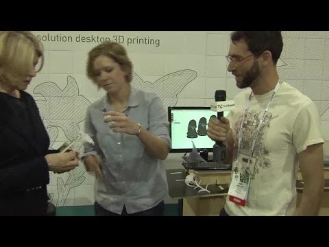 Formlabs Woos Martha's Affections | CES 2014 - UCCjyq_K1Xwfg8Lndy7lKMpA