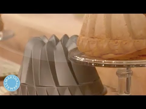 Spicy Pumpkin Bundt Cake Recipe | Thanksgiving Recipes | Martha Stewart - UC6JBm9OAkpI6NUBV_NsLxTA