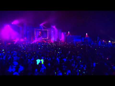 TomorrowWorld 2013 - Afrojack - UCsN8M73DMWa8SPp5o_0IAQQ