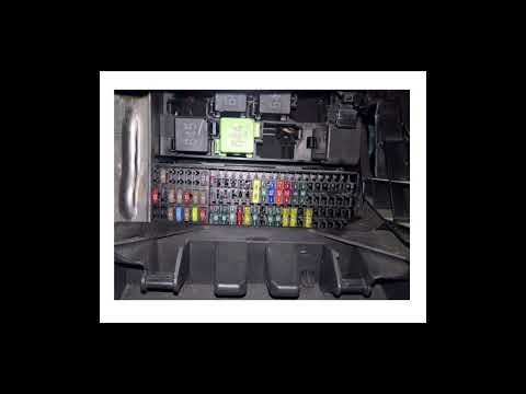 I fusibili della Volkswagen Beetle del 2013, hanno un proprio schema di collegamento?