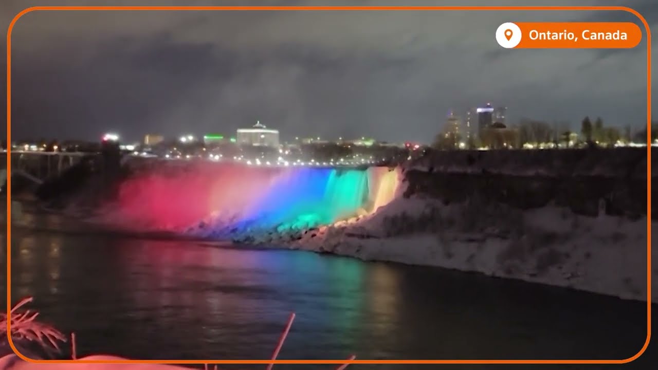 Niagara Falls illuminated in Canada