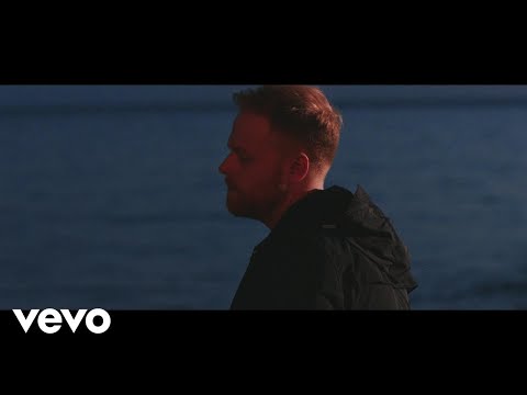 Tom Walker - Leave a Light On (Official Video) - UCvldE4vMaeDjfUTdQ63_rCw