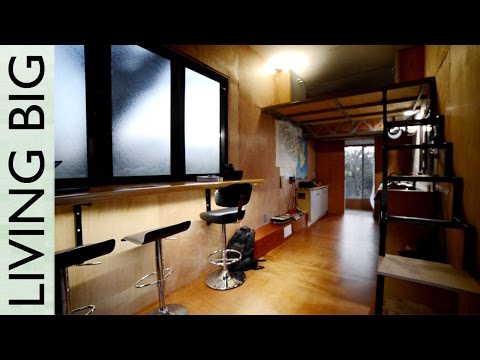 Tiny House Built From Salvaged Earthquake Materials - UCoNTMWgGuXtGPLv9UeJZwBw