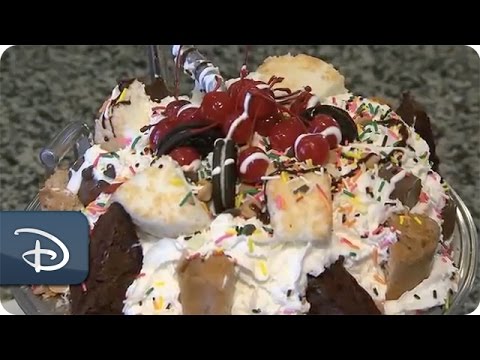 How-To Make the Disney Kitchen Sink Dessert | Walt Disney World - UC1xwwLwm6WSMbUn_Tp597hQ